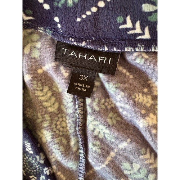 Tahari Women's Pajama Set 3X | Button Front Top & Pants | Blue Snowflake Print - Picture 10 of 10